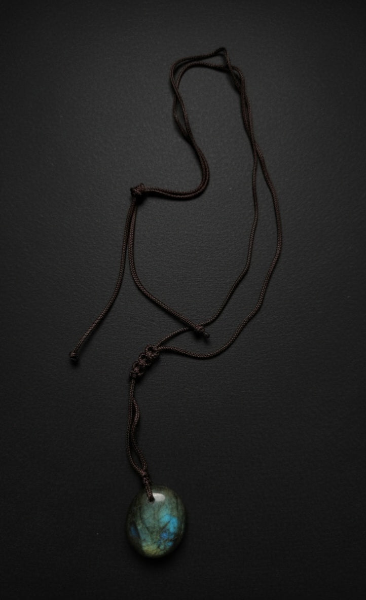 Unisex Labradoriet Ketting: Je Persoonlijke Beschermschild